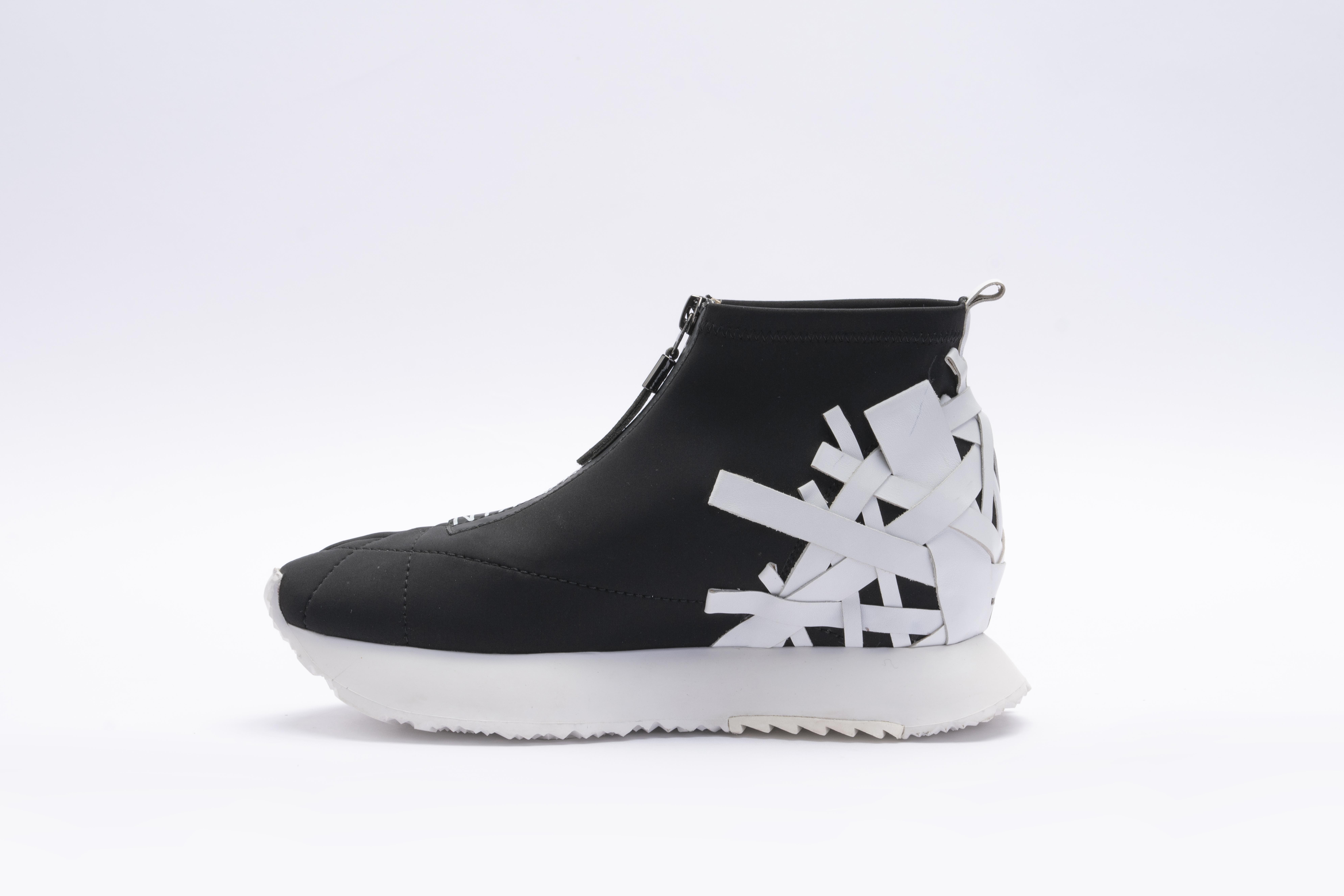 黑色弹力布 /白色平纹胎牛皮